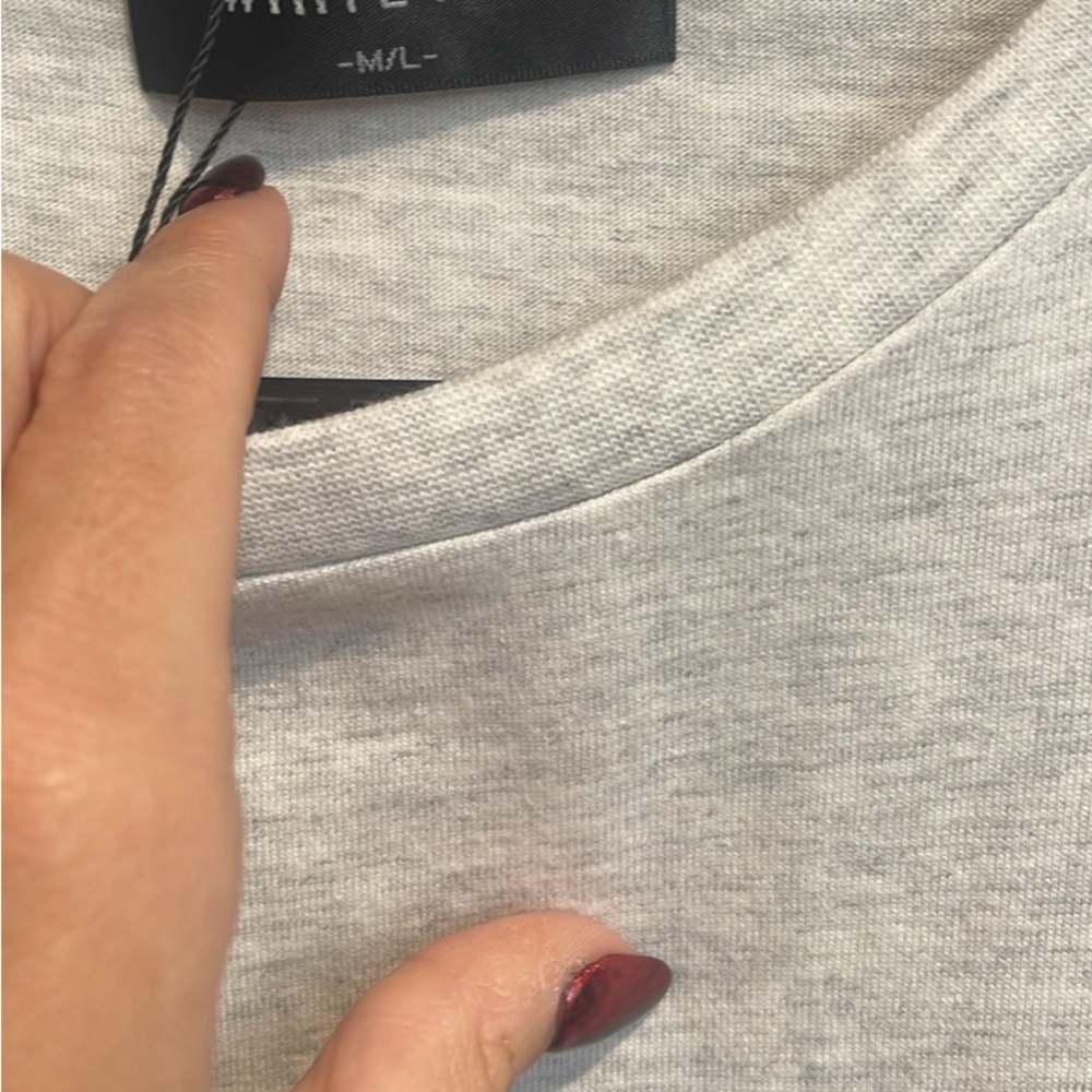 White Fox Oversized Tee. - Picture 3 of 4